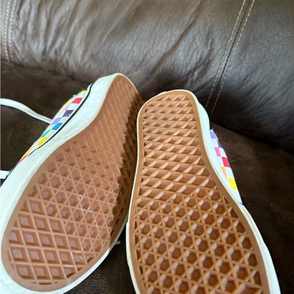 VANS Rainbow Checkerboard Old Skool Sneakers Women’s Size 6 Colorful - Picture 4 of 6